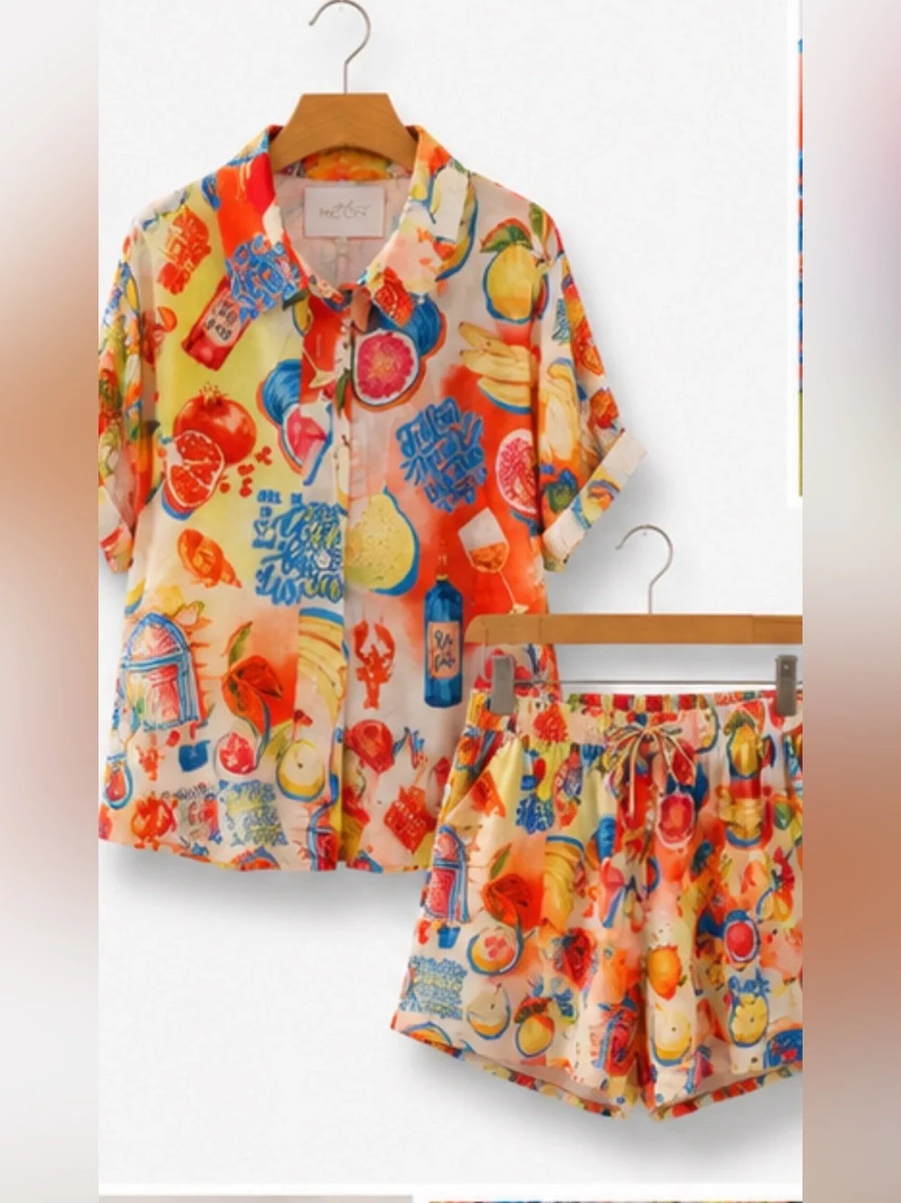 Endless Moon NWT Fruit Wine Print Shirt & Shorts Set Size Small Colorful Resort